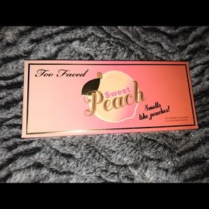 Too Faced Sweet Peach Eyeshadow Palette